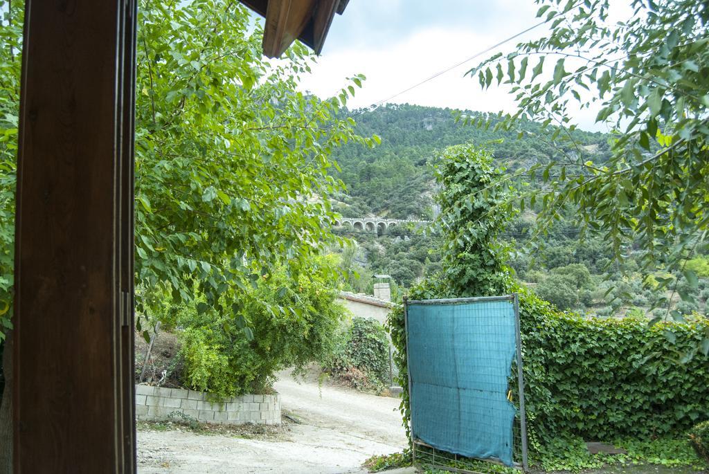 Cabana De Madera La Encina Burunchel Eksteriør billede